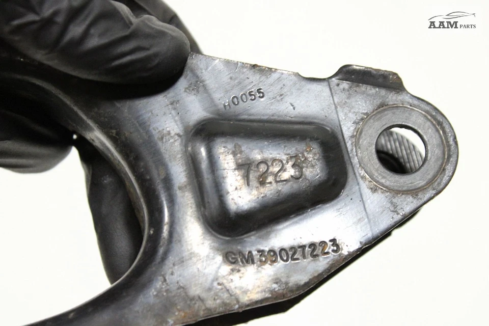 2016-2019 CHEVROLET CRUZE FWD AUTOMATIC TRANSMISSION MOUNT STRUT BRACKET OEM - Image 4 of 4