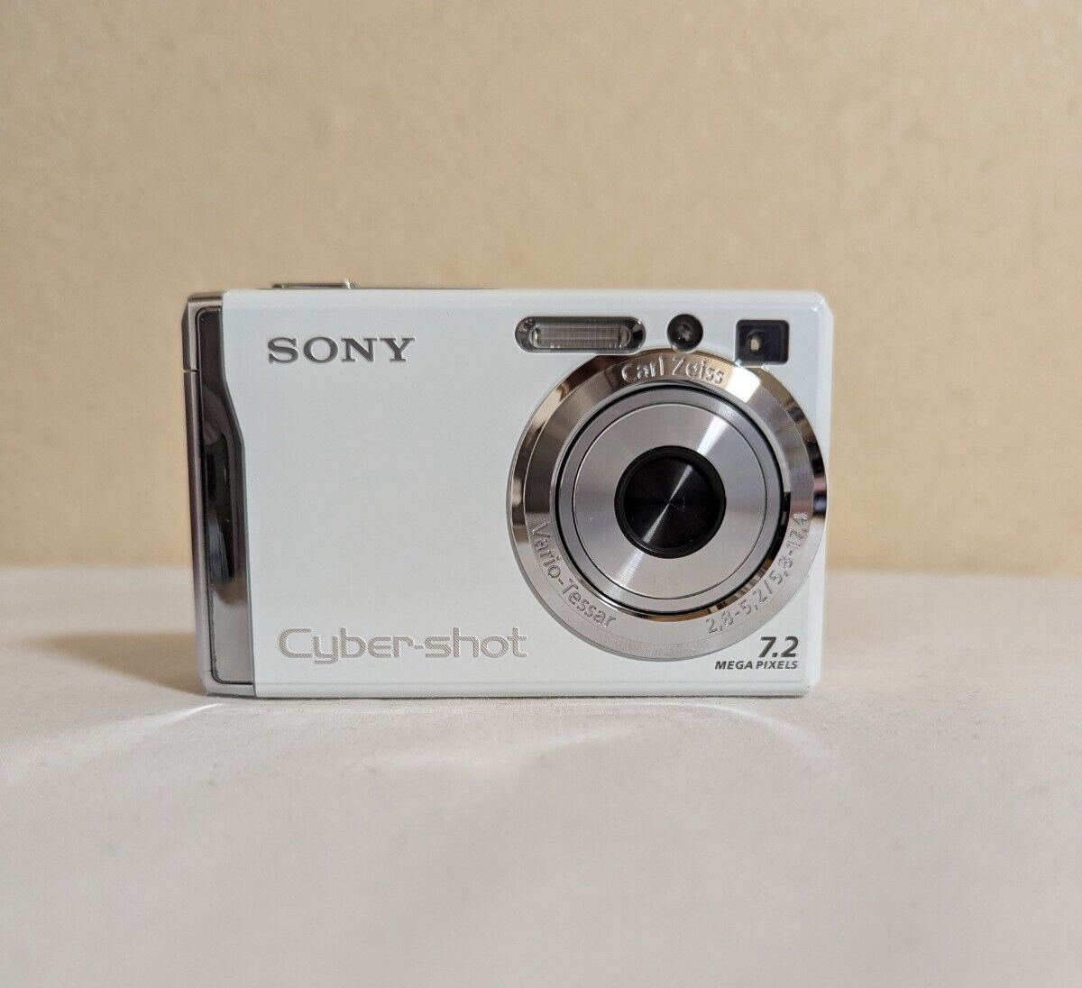 SONY Cyber-shot DSC-W80 ホワイト Sony Cyber-shot DSC-W80 Digital Camera (White) DSCW80W B&H Photo