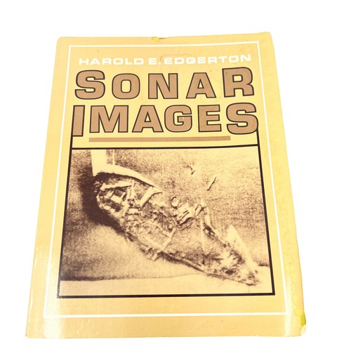 Signed    Sonar Images    by  Dr. Harold E. Edgerton 1st Edition Softcover 1986 - 第 1/24 張圖片