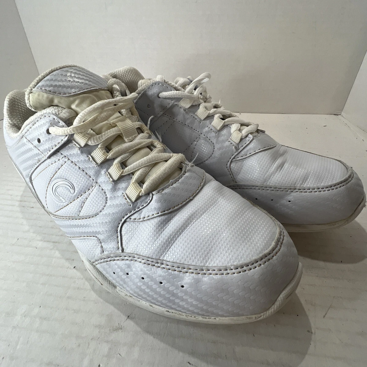 Chasse zone hotsell cheer shoes