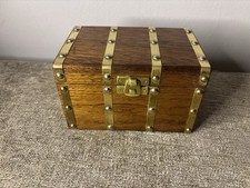 Lovely vintage wooden Tallent of Old Bond Street musical trinket box