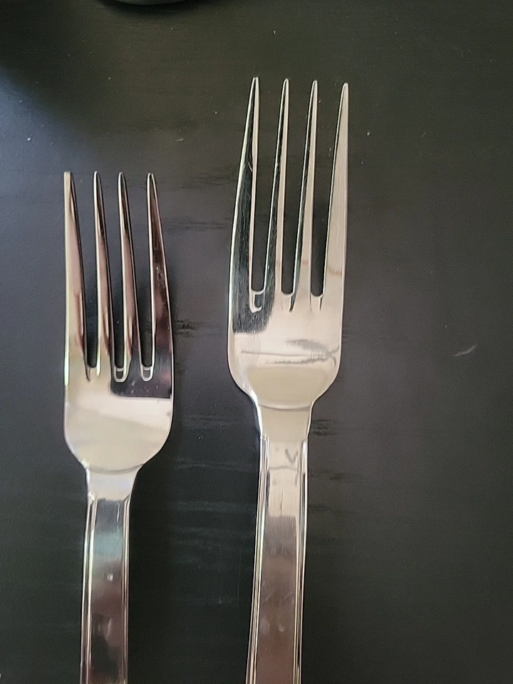 2 Godinger GOI34 Glossy Stainless Flatware Salad Fork & Dinner Table Fork - Image 2 of 4