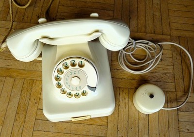 Post Telefon W 48, Farbe Elfenbein - Hersteller Fa. Bosse, Richard & Co, Berlin