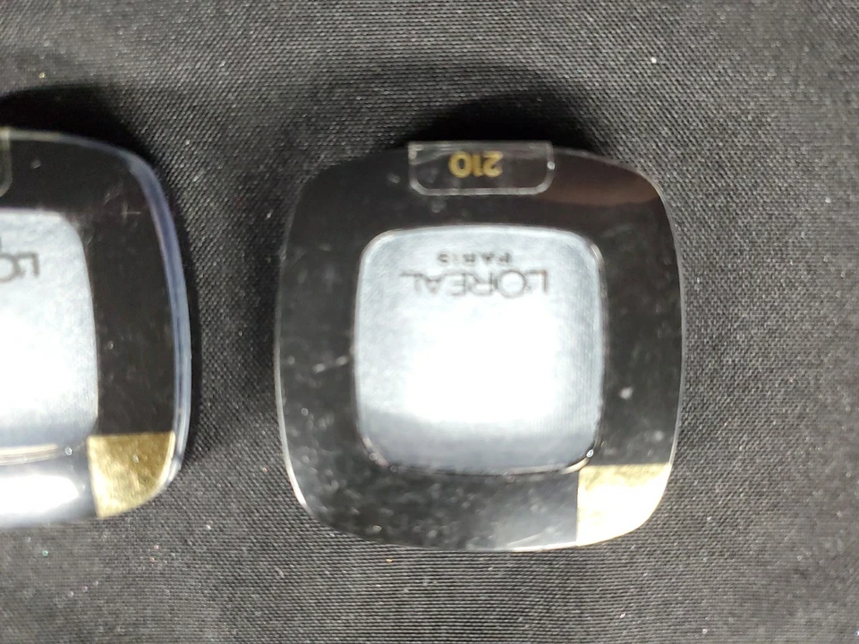 LOT 2 LOREAL COLOUR RICHE EYE SHADOW # 210 ARGENTIC New! Sealed! - Image 2 of 4