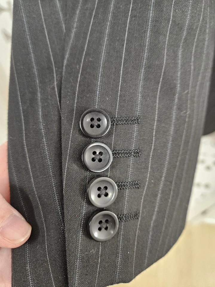 J Ferrar Mens Black Pinstripe Suit Jacket And Matching Suit Vest Size 44R - Image 4 of 4