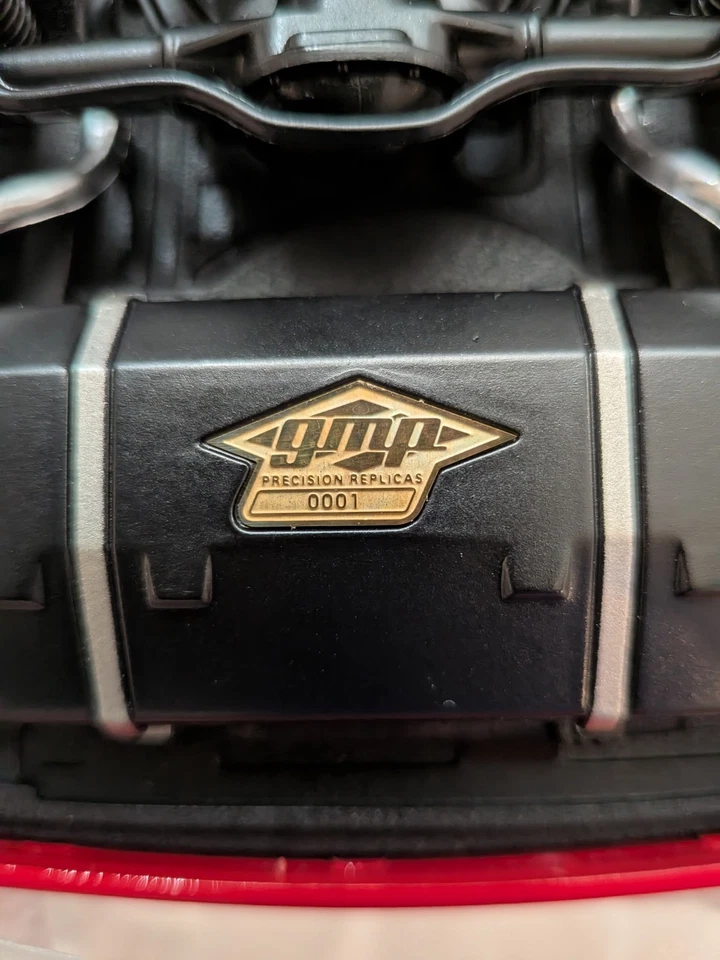 GMP 1993 Ford Mustang Cobra SVT 1:18 яркий красный новый редкий 93 5.0 #0001 - Изображение 2 из 4