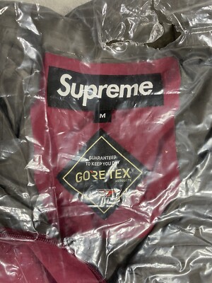 New Supreme GORE-TEX Paclite Shell Jacket Dark Red Size New Supreme GORE-TEX Paclite Shell Jacket Dark Red Size