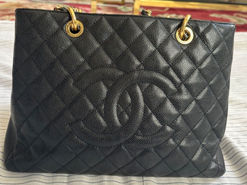 CHANEL GST Chain Tote Black Leather