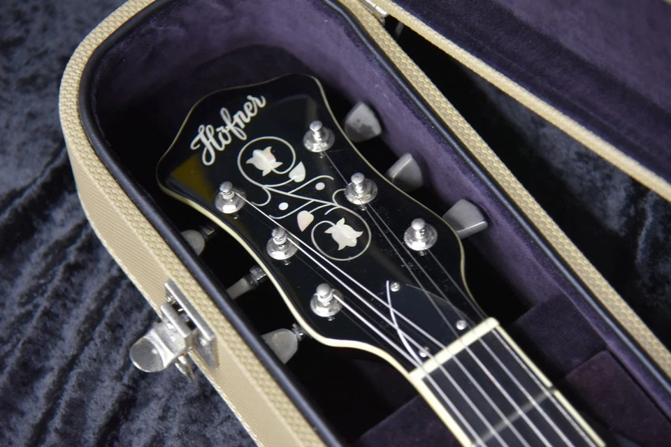 Hofner VERYTHIN CT SPECIAL SB Usado Cuello de Arce Palo de Rosa FB Sunburst con Estuche Rígido Foto 2 de 4