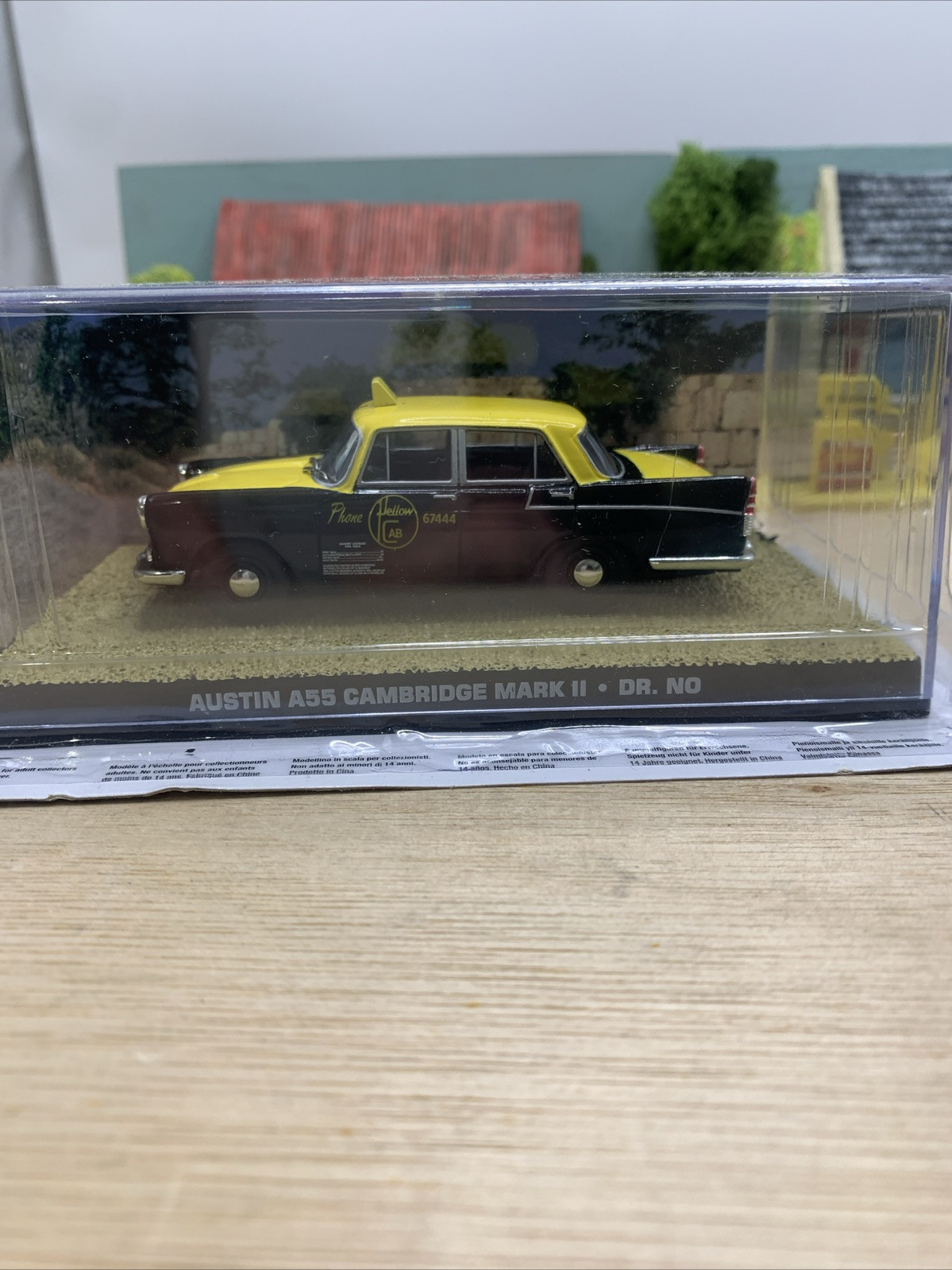 James Bond Austin A55 Cambridge MkII Dr No Sean Connery Movie Taxi Car Issue 115