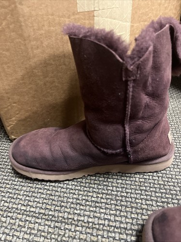 UGG Women's Bailey Button Boots ~ 5803 Size 8 - Picture 3 of 13