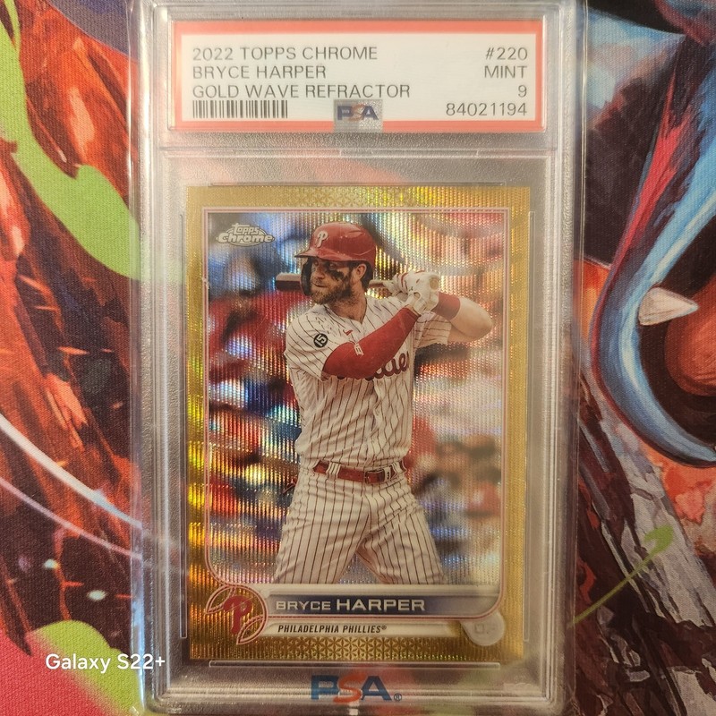 2022 TOPPS CHROME BRYCE HARPER GOLD WAVE REFRACTOR /50 PSA 9 PHILLIES CARD