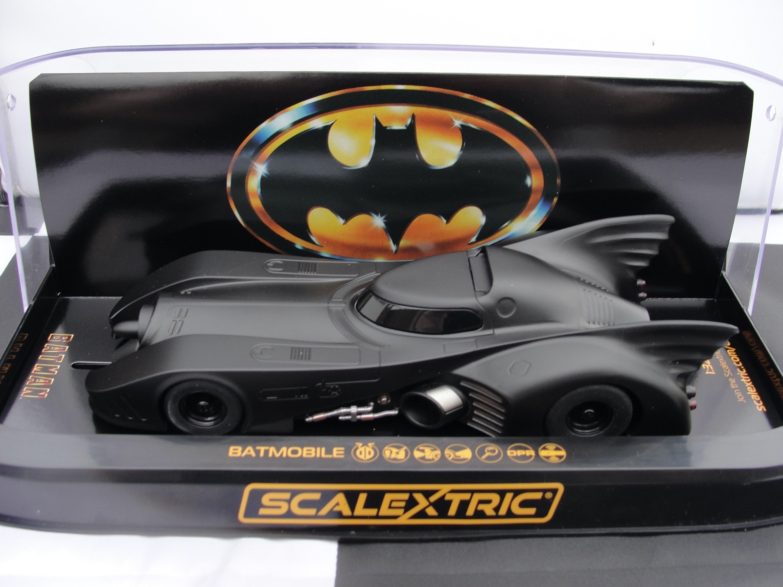 SCALEXTRIC BATMOBILE   C4492    1:32 SLOT   BRAND NEW IN BOX