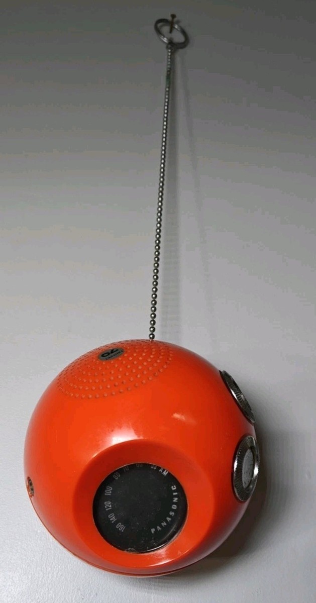 Vintage 1970's Panasonic R-70 Panapet Red AM Novelty Radio w/Chain