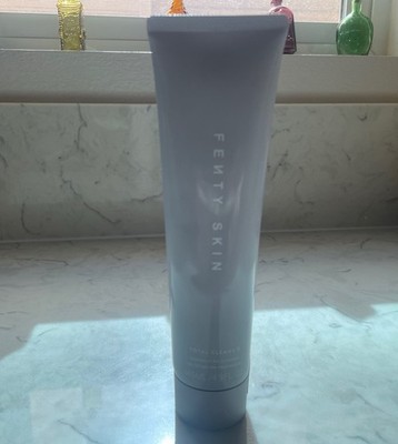 FENTY Total Cleans'r Remove-it-all 2-in-1 Face Cleanser 4.9oz/145mL FULL SZ SEAL