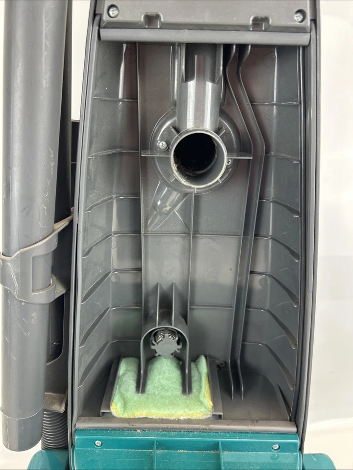 Panasonic MC-V5355 Quikdraw Aspiradora 12.0 con Herramientas Verde Foto 4 de 4