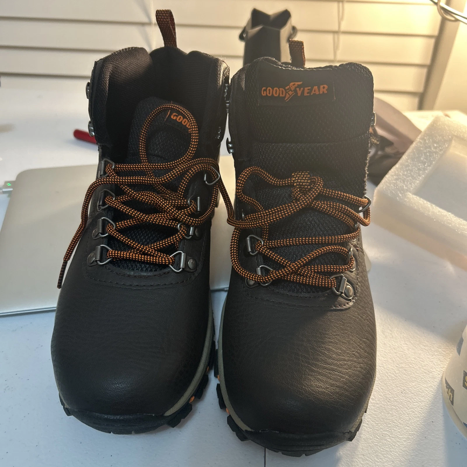 Men's GoodYear Size 7M Hiking Lace-Up Brown Boots "Ontario"