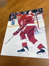 Mathieu Dandenault Signed Autographed 8x10 Photo Detroit Red Wings