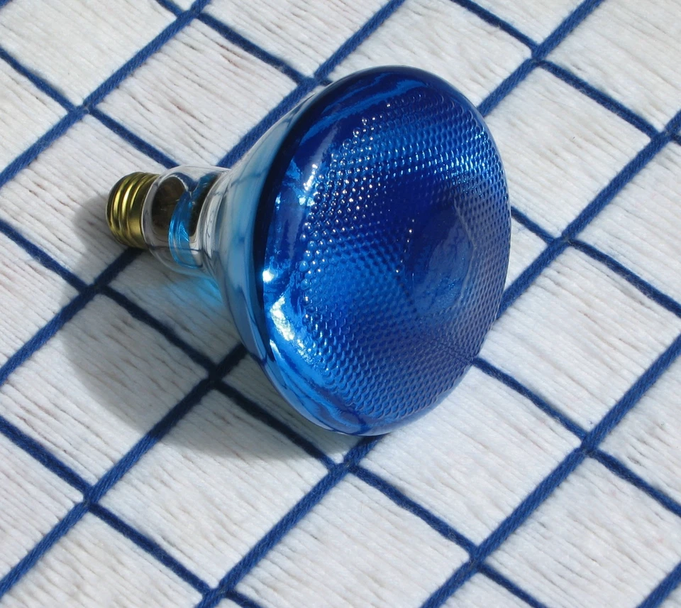 NEW 100 WATT 130v BLUE BR38 outdoor flood 100w LIGHT BULB PAR38 halco 100BR38 - Image 3 of 4