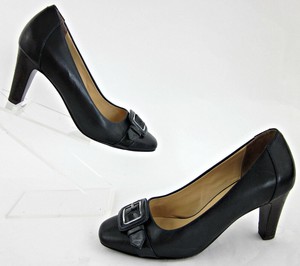 cole haan navy blue pumps