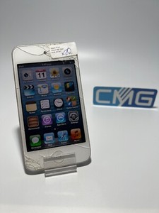 Apple iPod touch 4.Generation 8GB 4G (Displayschaden, ok) aus Kundenretoure x20