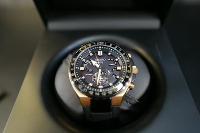 SEIKO セイコー ASTRON GPS SOLAR 8X53-0AD0-2 Seiko Astron 8X53-0BB0-2 GPS Solar Chronograph Black Gold World