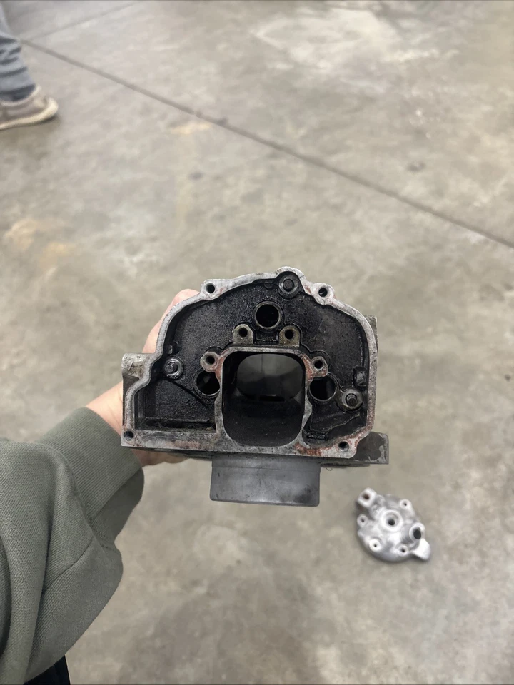 2011 Ktm 150sx 气缸和气缸盖,需要重新镀。 — 第 4/4 张图片