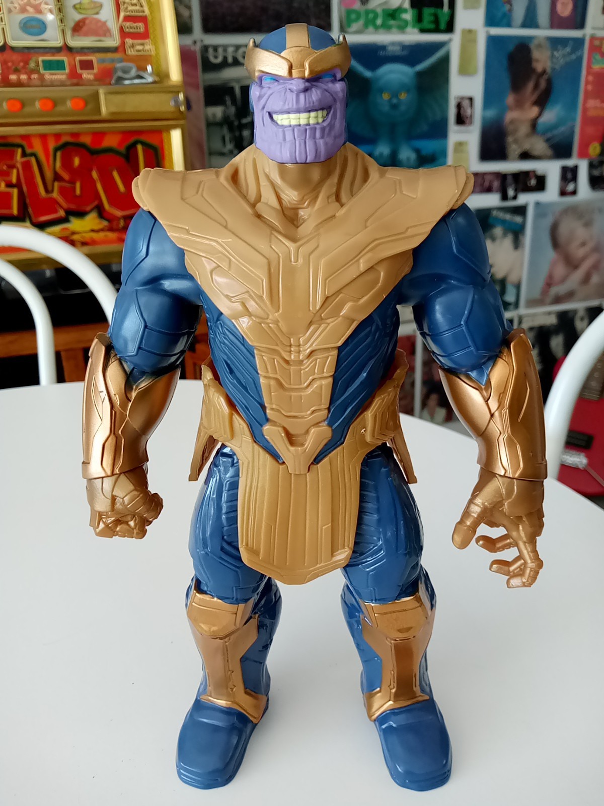 Hasbro Marvel Avengers Infinity War Thanos 11 Action Figure 