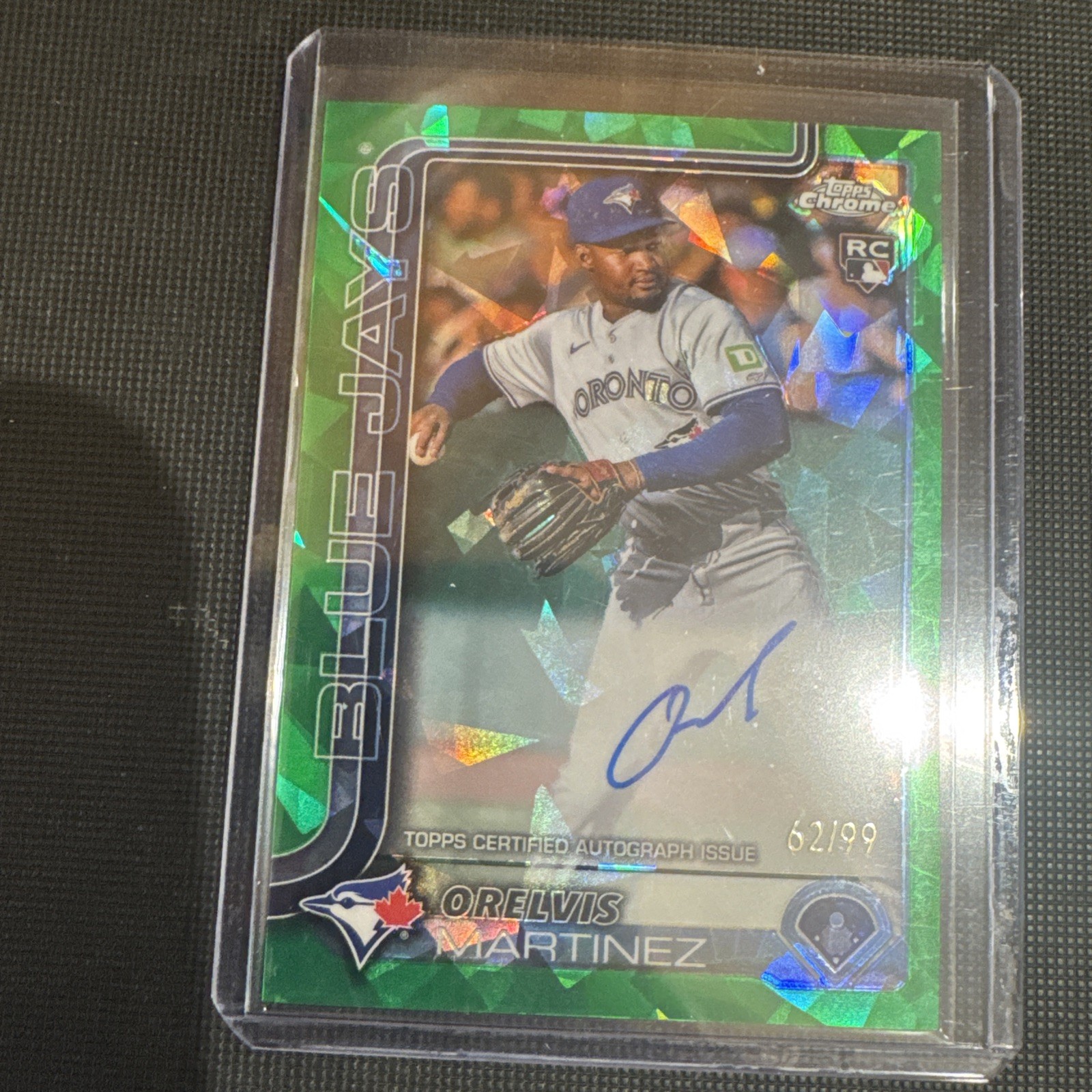 2025 Topps Chrome Sapphire - Orelvis Martinez RC Green Auto 62 /99 🔥