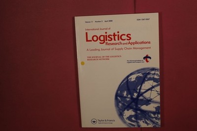 435279 INTERNATIONAL JOURNAL OF LOGISTICS Taylor & Francis Research and