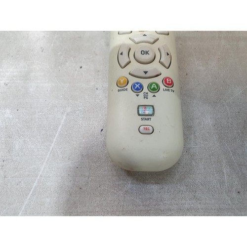 Microsoft Xbox 360 X803250-002 Media Remote Control Wireless Battery Operated - Picture 4 of 13