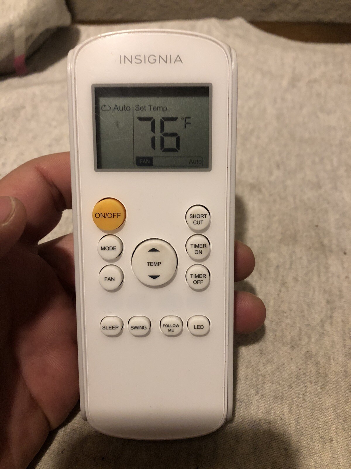 Insignia RG57H4(B)/BGEFU1 White Wireless Room Air Conditioner Remote