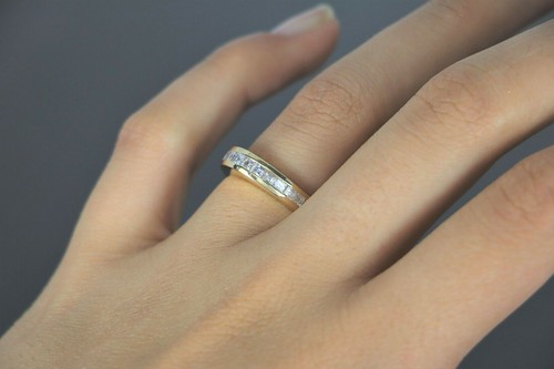 $6,800 Estate Gucci 18K Yellow Gold Square Asscher Cut Diamond Stackable Ring - Picture 7 of 10
