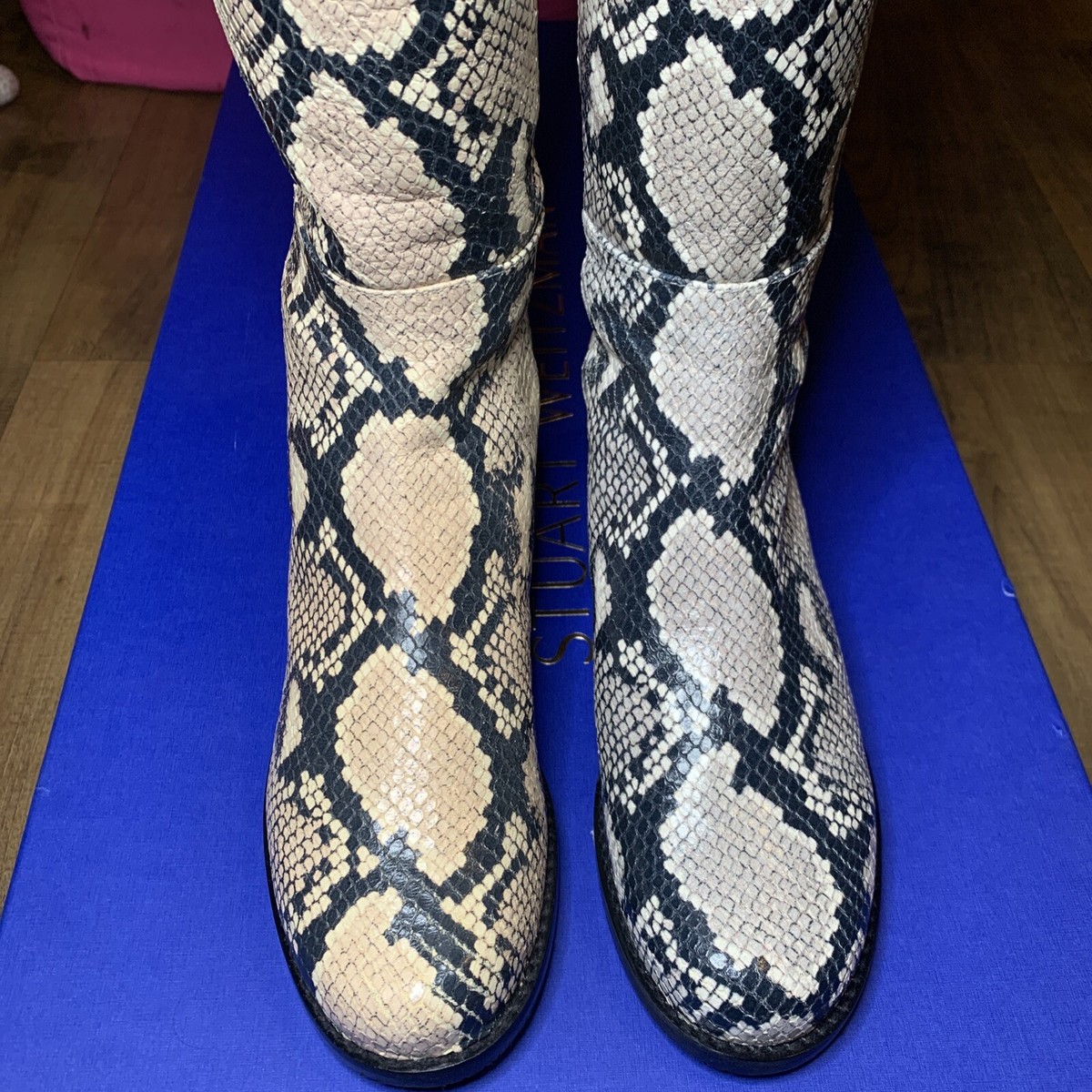 Stuart Weitzman 5050 Snake Skin Python Leather Over the Knee Stuart Weitzman 5050 Snake Skin Python Leather Over the Knee
