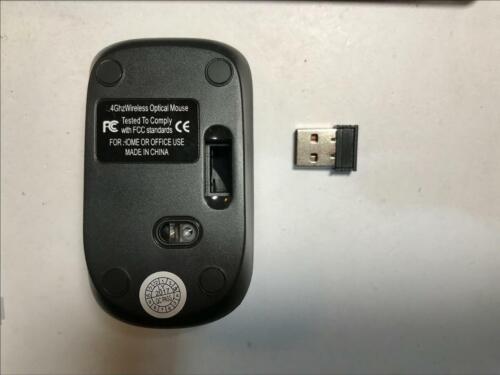 Black Wireless Keyboard & Mouse Samsung 40-inch 3D Smart LED Slim TV UE40ES6800 - Picture 4 of 8