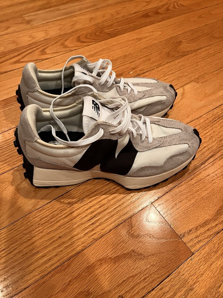 New Balance 327 Shoes Women’s Size 8.5 Men’s Size 7 Excellent Condition!