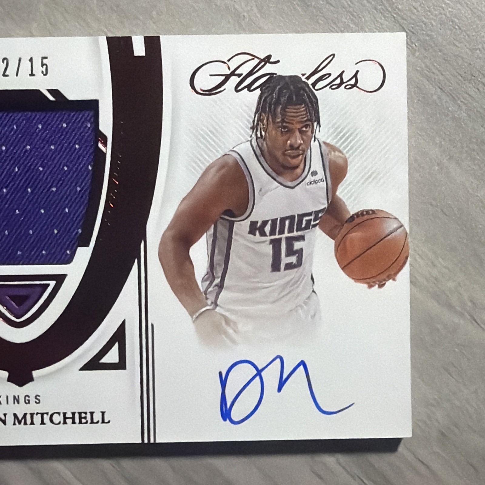 2021-22 Panini Flawless Davion Mitchell Game Used Patch On Card Auto Kings /15 view 4