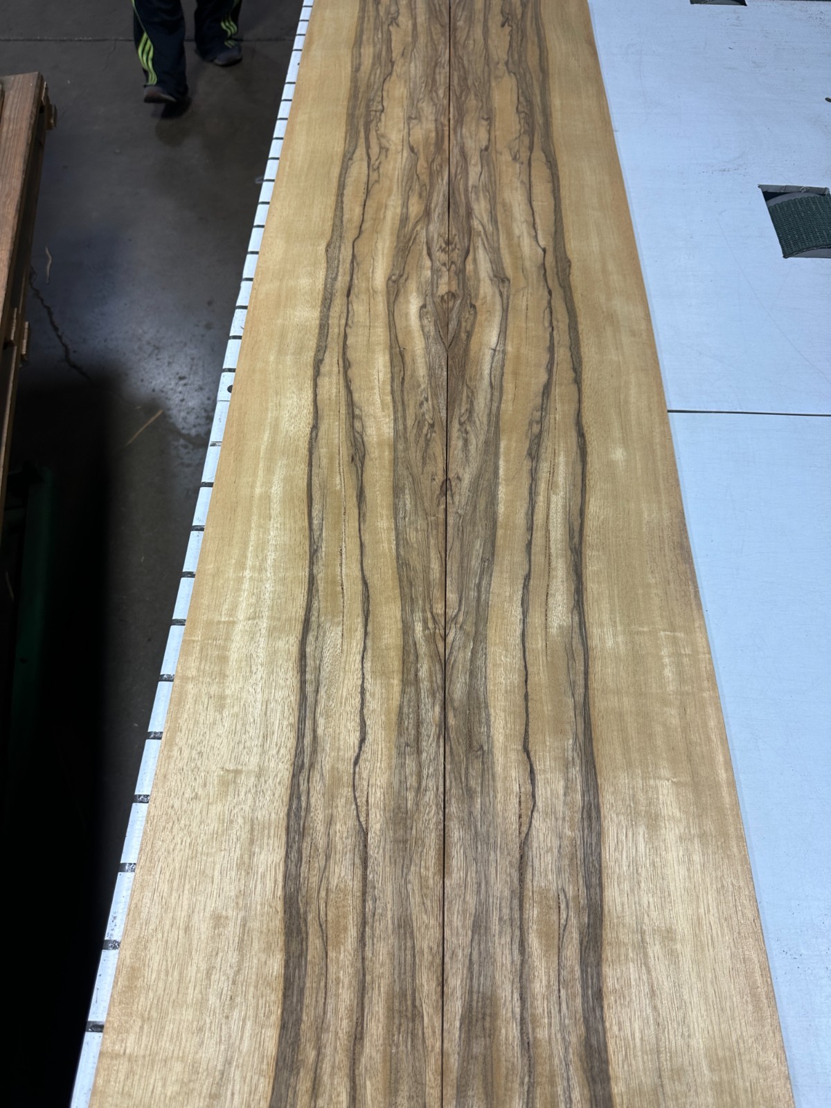 Black Limba Raw Wood Veneer 2 sheets 120'' x 7'' 919VV