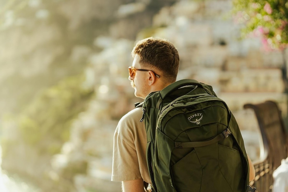 osprey 40l travel backpack Farpoint Men's Backpack, Gopher Green : Sports & Outdoors and padded top and side handles make grabbing the pack from overhead bins or luggage racks simple and comfortable Daypack 40l Backpack Osprey 40l