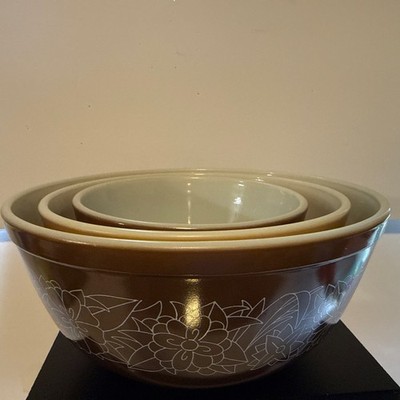 Vintage Pyrex Woodland Nesting Mixing Bowls 401 402 403 Set Of 3 Brown Tan