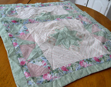 FLORALS ROSES QUILTED PILLOW SHAMS 2 STANDARD PINK GREEN STAR PATTERN COTTAGE