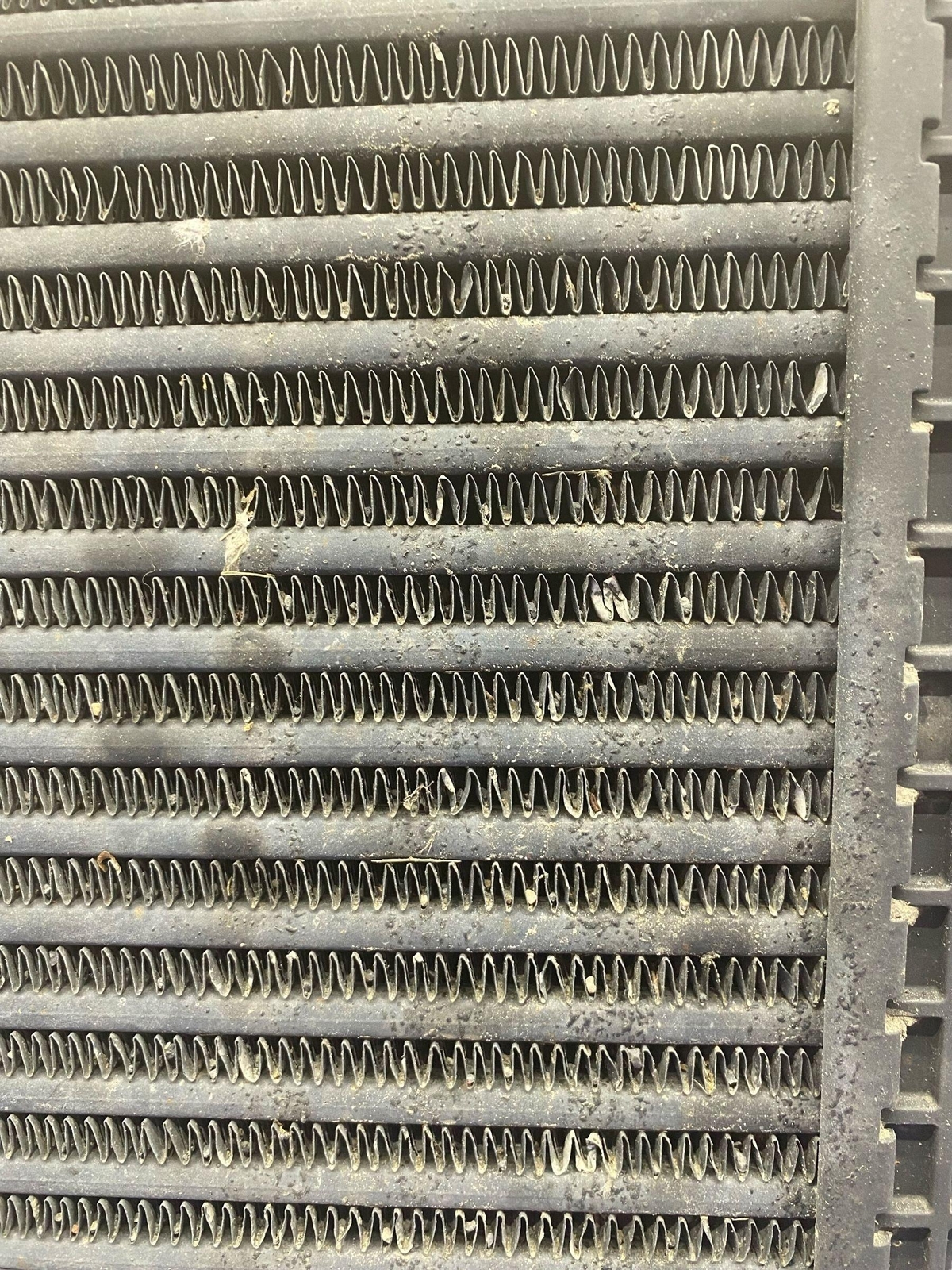 2017 - 2020 MASERATI LEVANTE M161 OEM FRONT LEFT INTERCOOLER W/ AIR INTAKE DUCT
