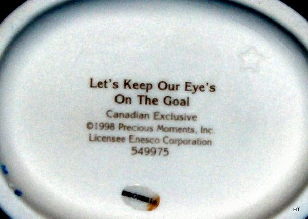 PRECIOUS MOMENTS ~CANADIAN EXCLUSIVE~ HOCKEY PLAYER # 99 "LET'S KEEP OUR EYE ON - Image 4 of 4