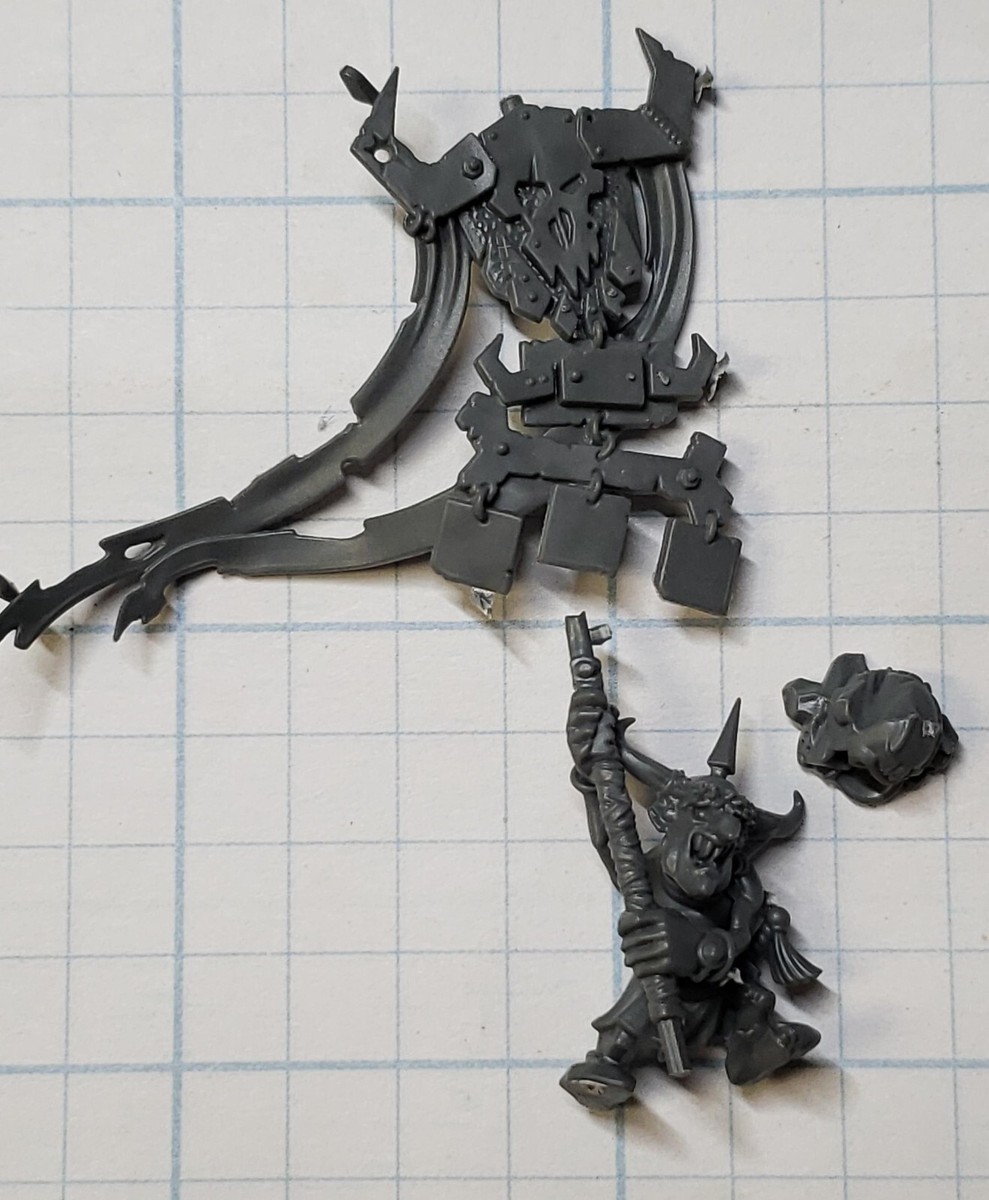 Warhammer 40k Orks Bits Ghazghkull Thraka Lucky Banner Waver