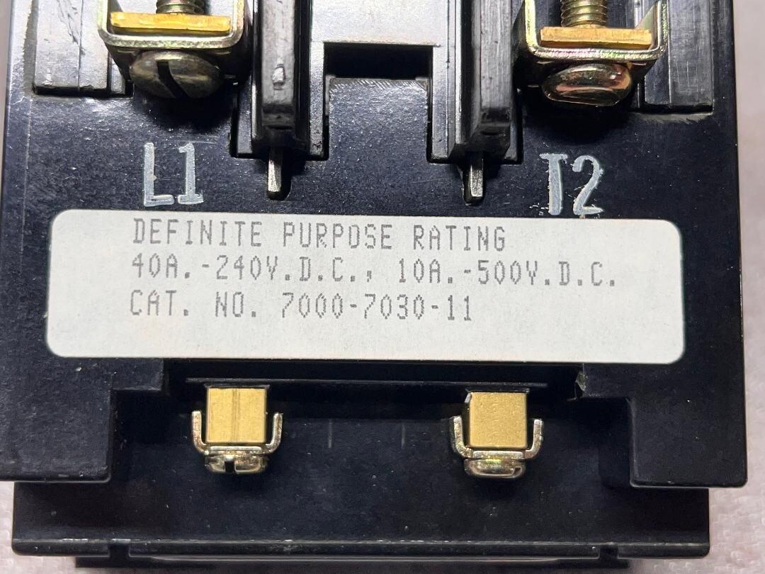 -----NEW OPEN BOX-------Joslyn Clark 7000-7030-11 Contactor 120 volt 60 Hz