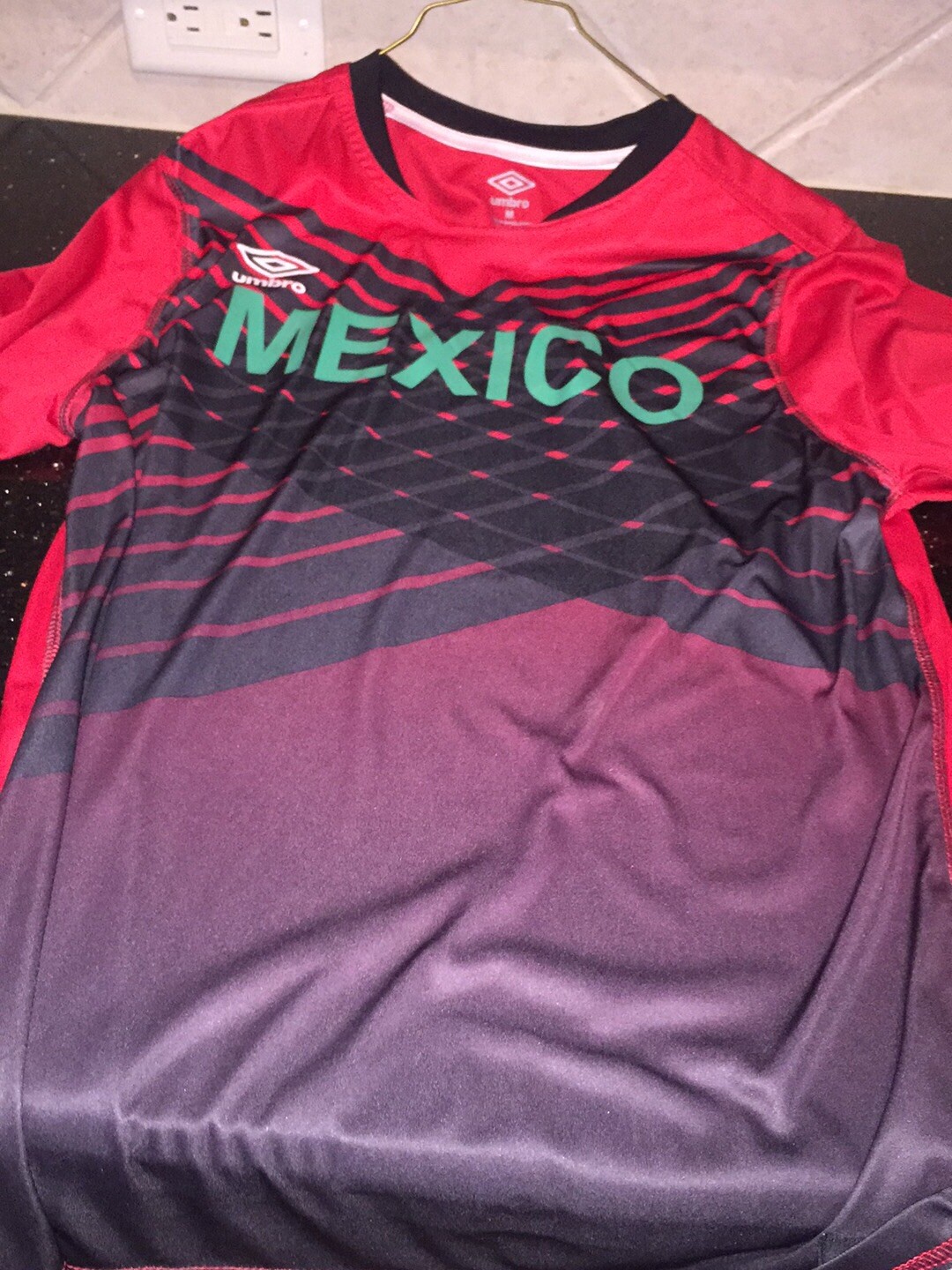 UMBRO Mexico T SHIRT Adult Soccer RED/Black MEDIUM 59786