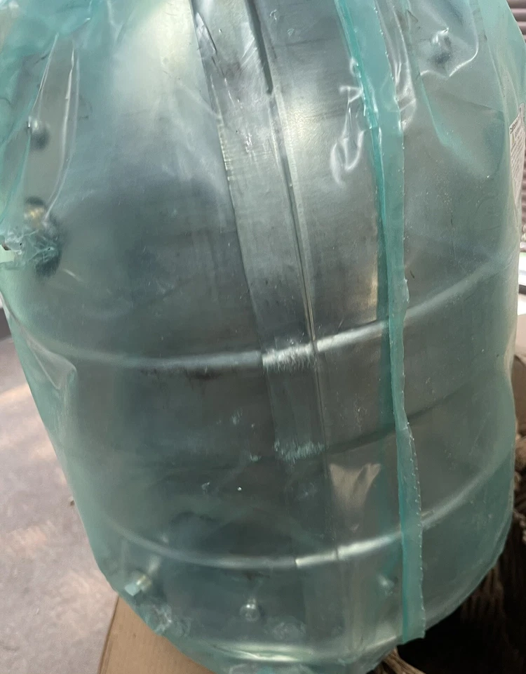 Volvo Def Muffler Part#21788785 - Image 4 of 4