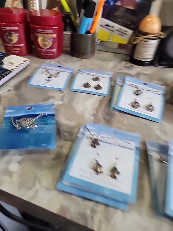 Dijes de peltre pendientes de concha de mar y collar a juego con dije de concha Foto 3 de 3