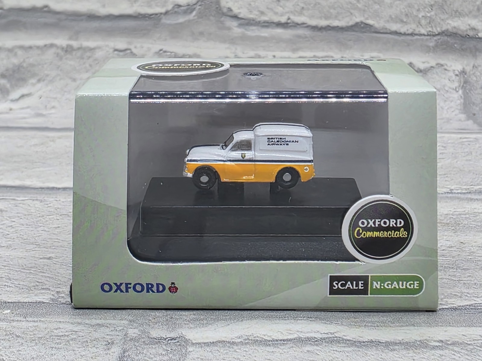 Oxford Diecast NMM056 British Caledonian Airways Morris 1000 Van N Gauge Vehicle