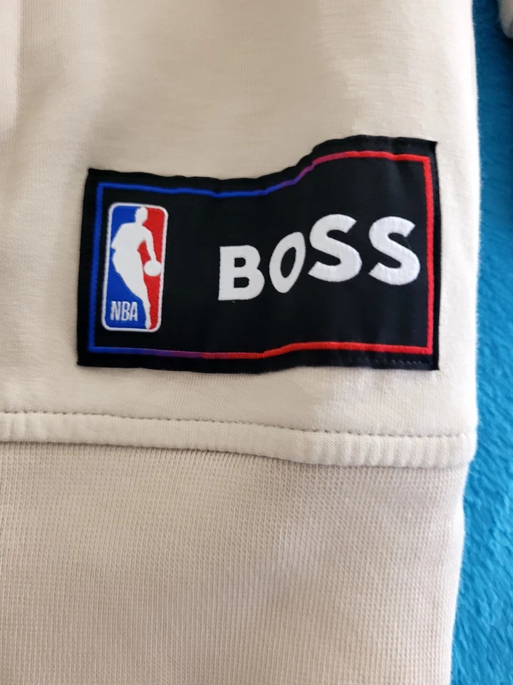 Hugo Boss x NBA Chicago Bulls Knit Sweatshirt Crewneck Embossed Sz XL Beige - Image 2 of 4